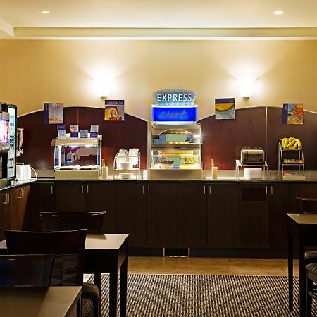 Holiday Inn Express & Suites-Regina-South By Ihg Zewnętrze zdjęcie