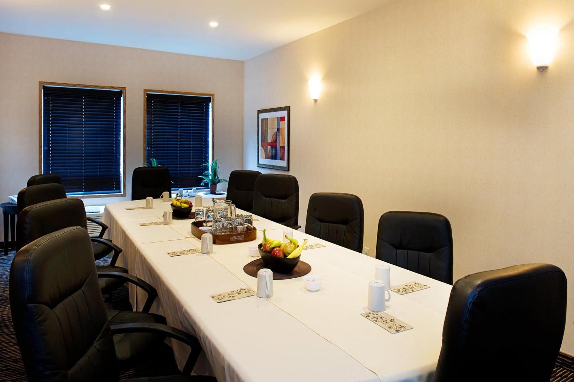 Holiday Inn Express & Suites-Regina-South By Ihg Zewnętrze zdjęcie