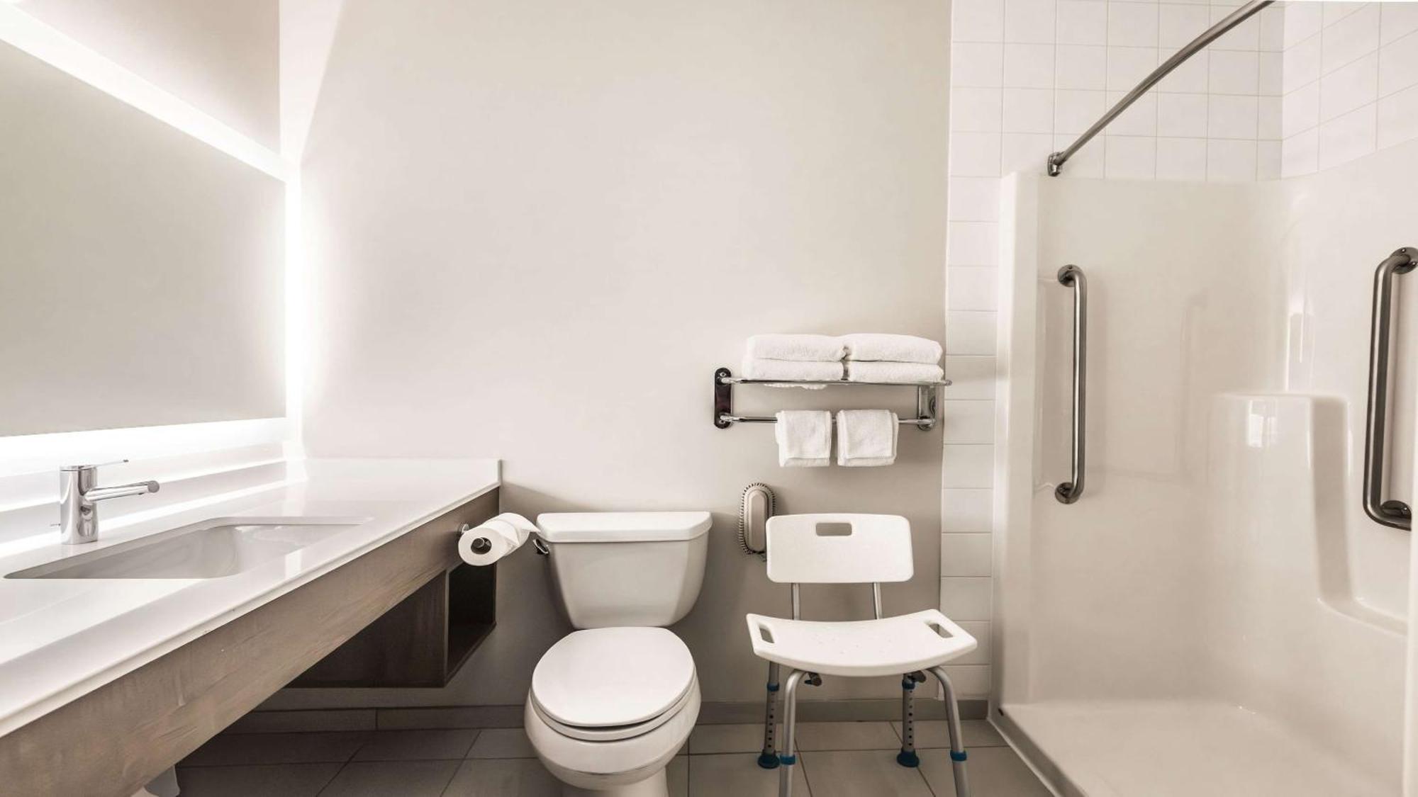 Holiday Inn Express & Suites-Regina-South By Ihg Zewnętrze zdjęcie