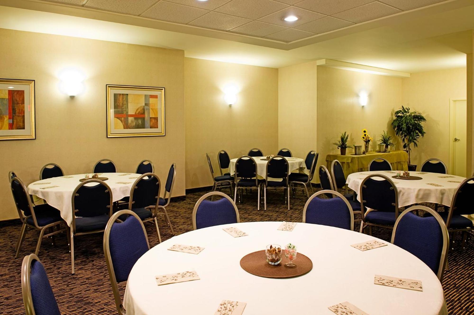 Holiday Inn Express & Suites-Regina-South By Ihg Zewnętrze zdjęcie